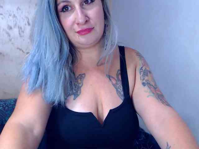 LilithGreen webcam
