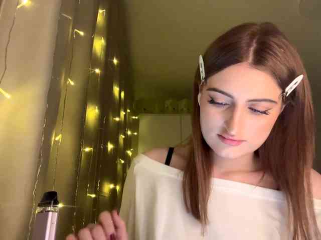 AuraLahrman webcam