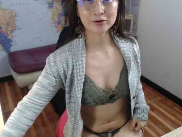 EvelynnMiller webcam