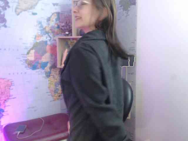 EvelynnMiller webcam