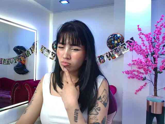 leia-queens webcam