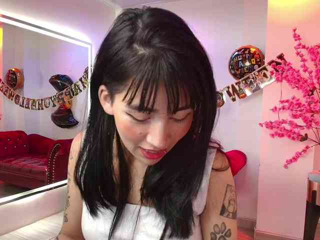 leia-queens webcam