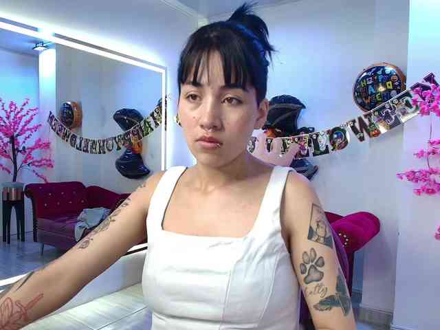 leia-queens webcam