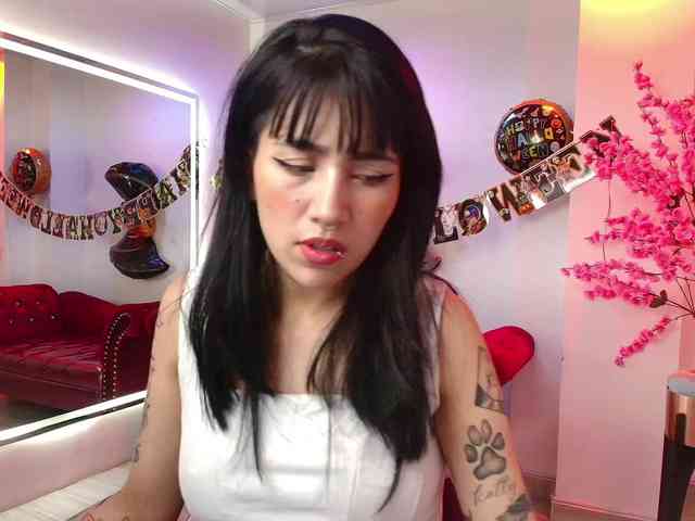 leia-queens webcam