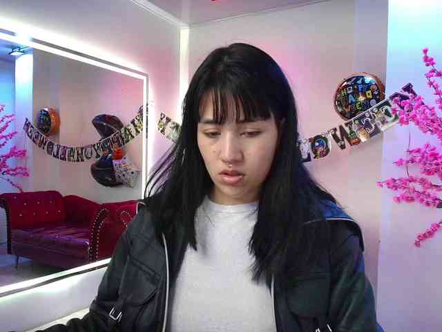 leia-queens webcam