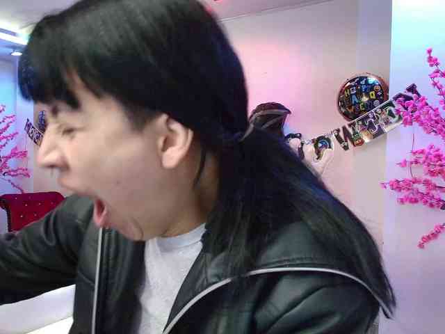 leia-queens webcam