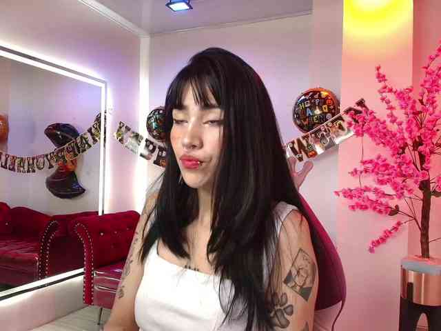 leia-queens webcam