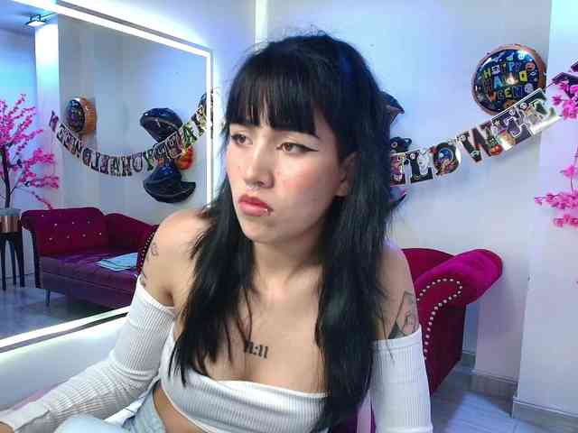 leia-queens webcam