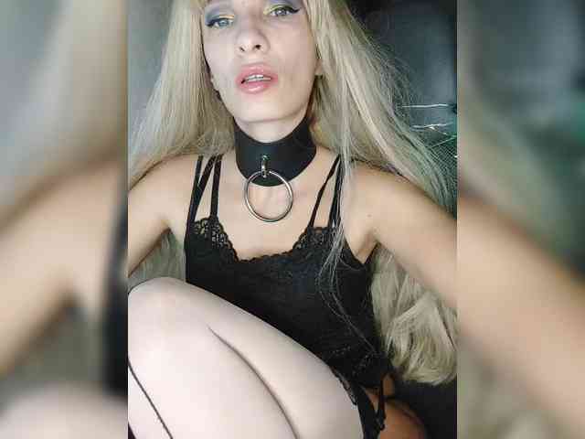 WickedWycche webcam