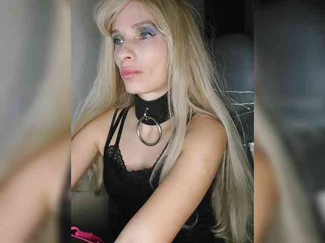 WickedWycche webcam