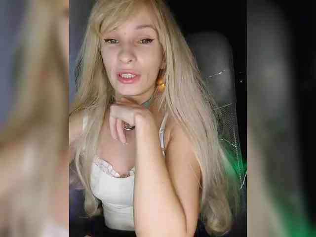 WickedWycche webcam