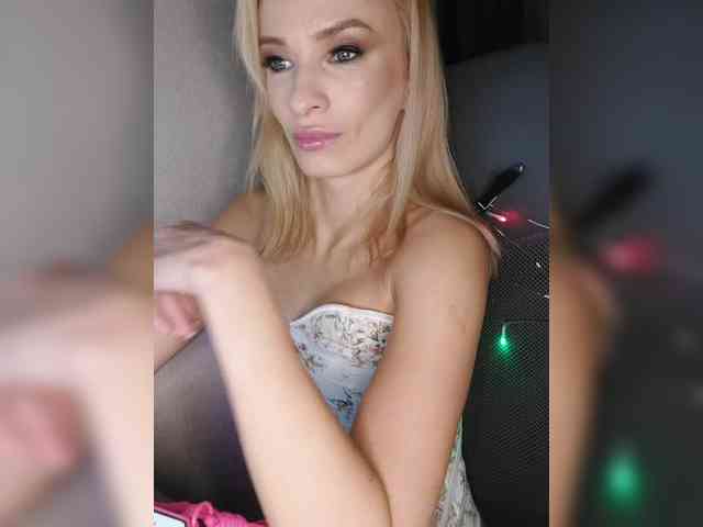 WickedWycche webcam