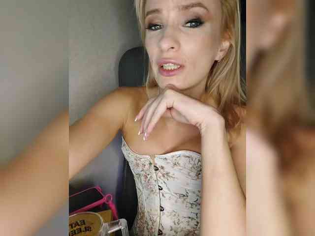 WickedWycche webcam