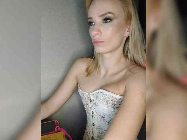 WickedWycche webcam