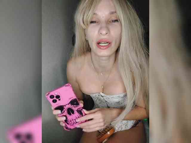 WickedWycche webcam