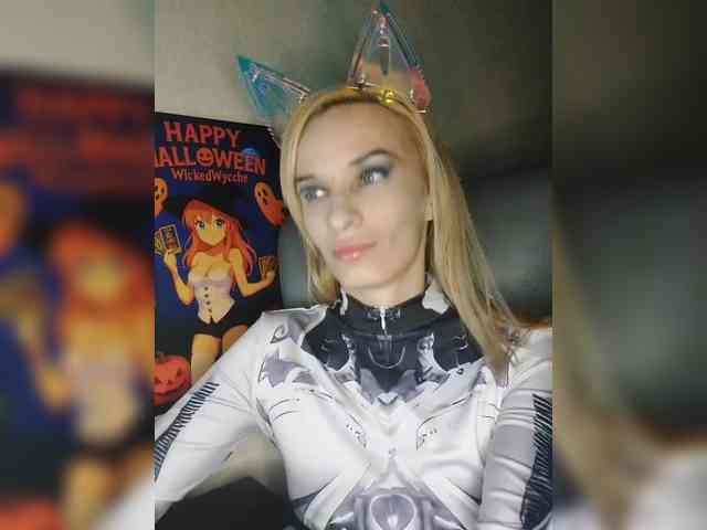 WickedWycche webcam