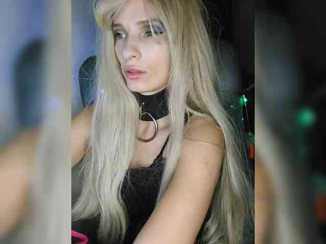 WickedWycche webcam
