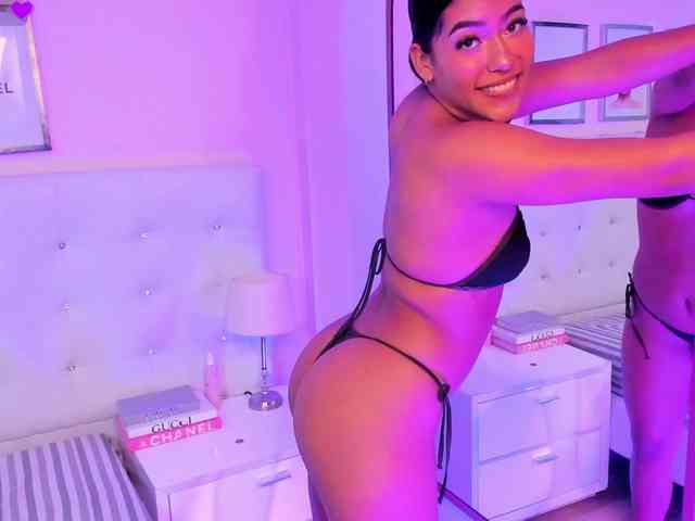 YunnyFox webcam