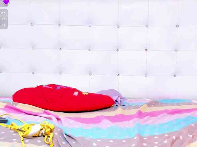AndreaNavas webcam