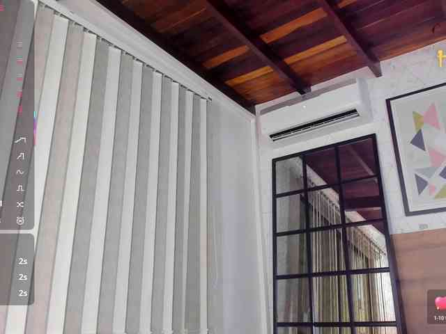 VioletaRossi webcam