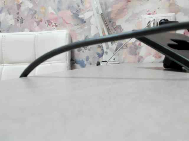 MilfDragon webcam