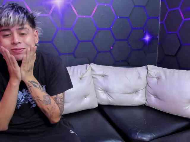 Daring-Latinavip webcam