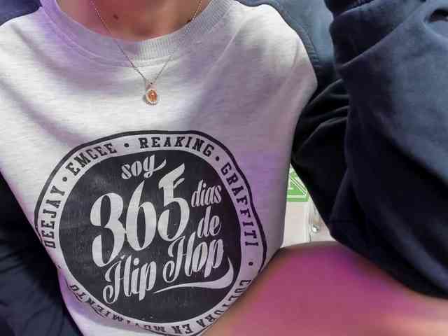 Daring-Latinavip webcam