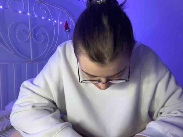 MoiraSesay webcam