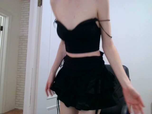 Sweet-Astarte webcam