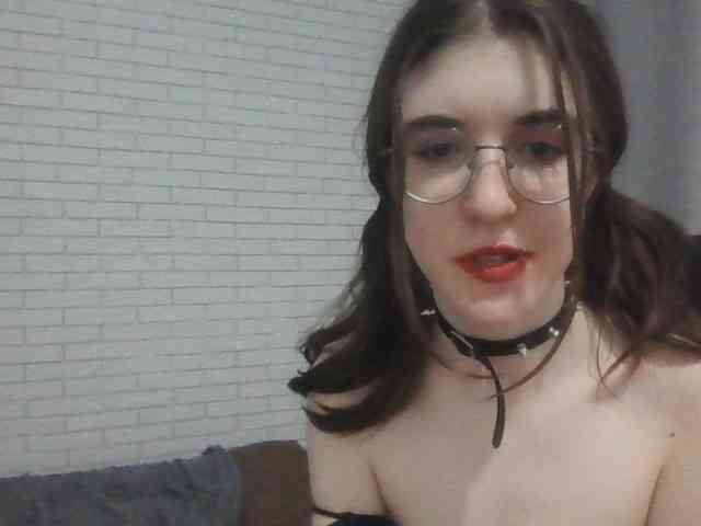 Sweet-Astarte webcam