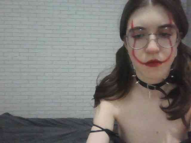 Sweet-Astarte webcam