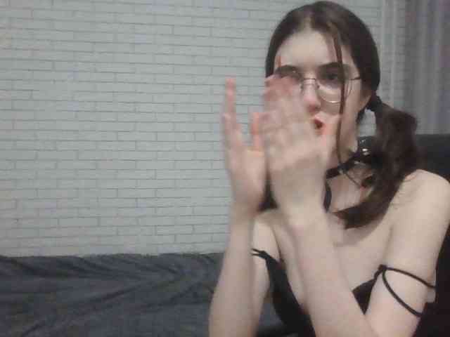 Sweet-Astarte webcam