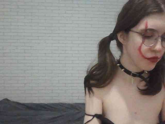 Sweet-Astarte webcam