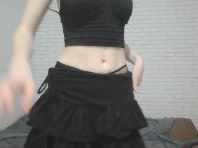 Sweet-Astarte webcam