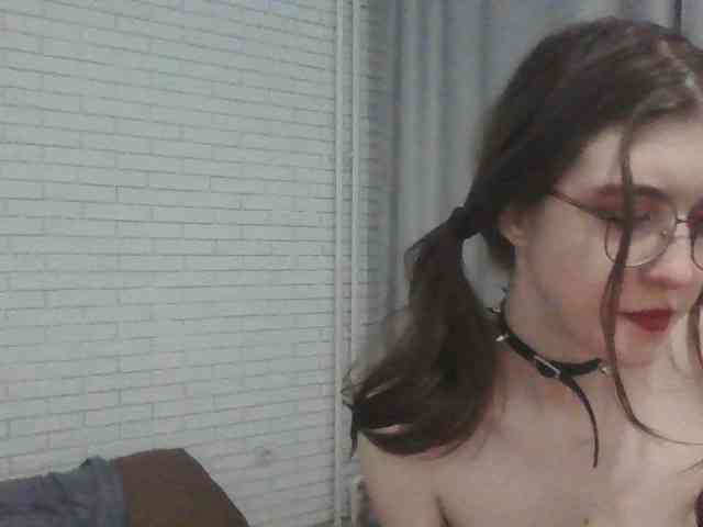 Sweet-Astarte webcam