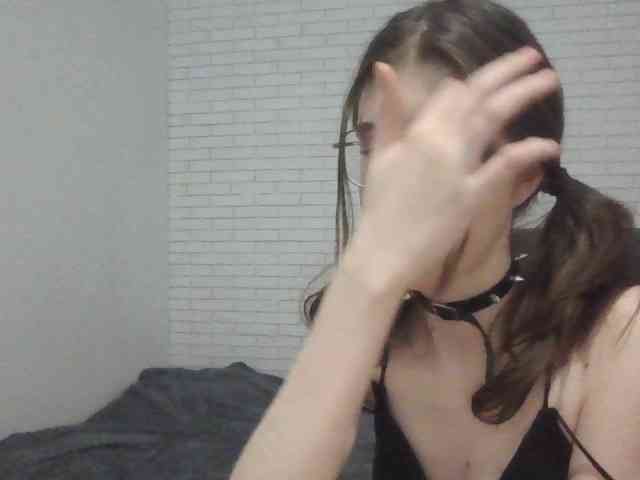 Sweet-Astarte webcam