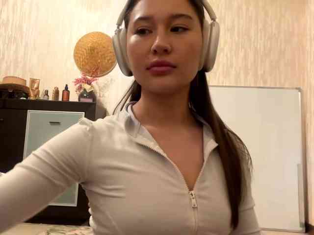 LakishaYanish webcam
