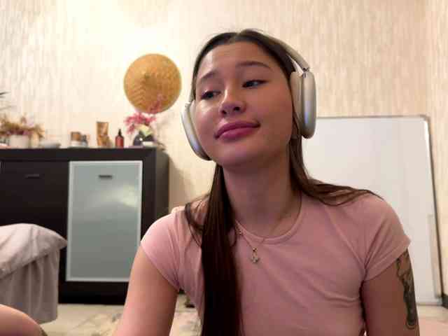 LakishaYanish webcam