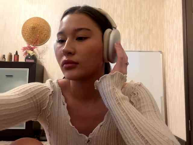 LakishaYanish webcam