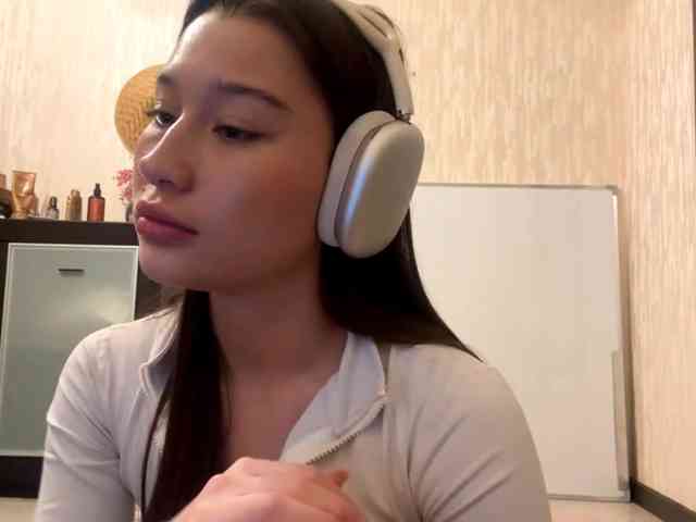 LakishaYanish webcam