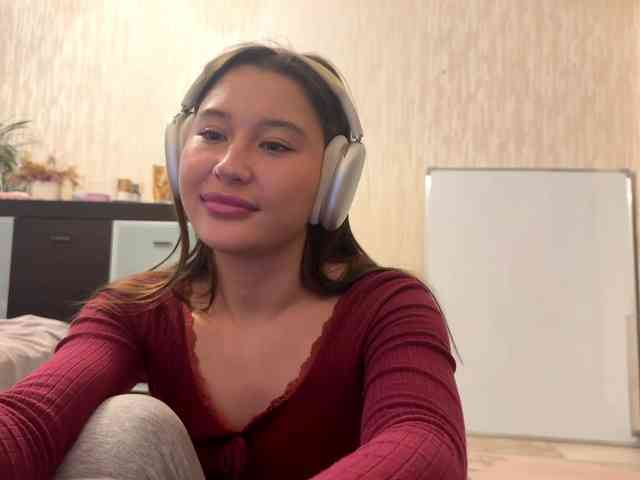 LakishaYanish webcam