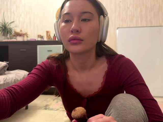 LakishaYanish webcam