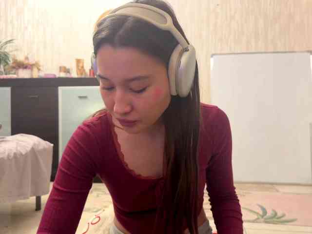 LakishaYanish webcam