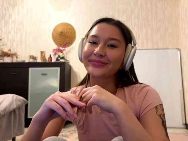 LakishaYanish webcam