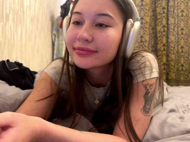 LakishaYanish webcam