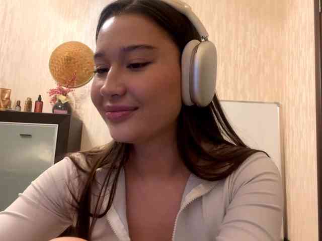 LakishaYanish webcam