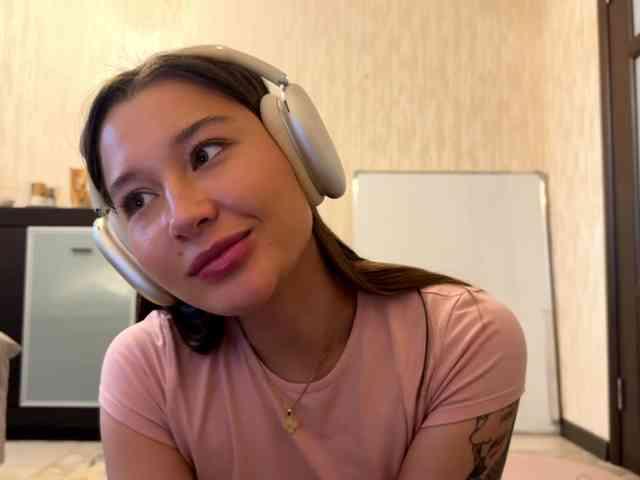 LakishaYanish webcam