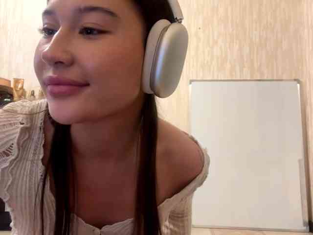 LakishaYanish webcam