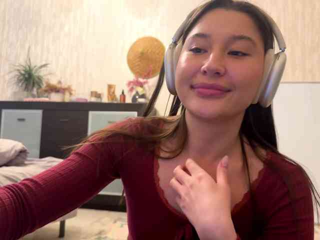 LakishaYanish webcam