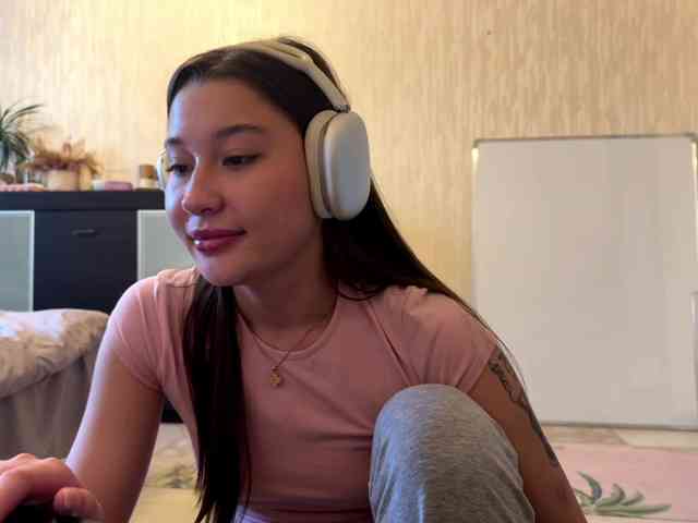 LakishaYanish webcam